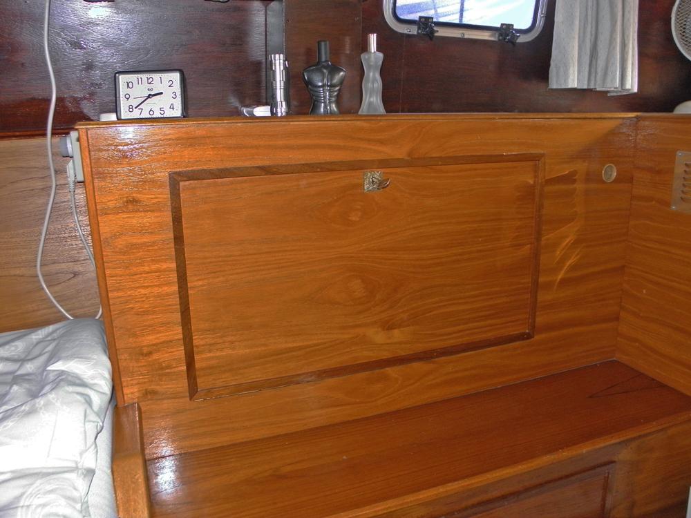 Aft cabin, Accommodation